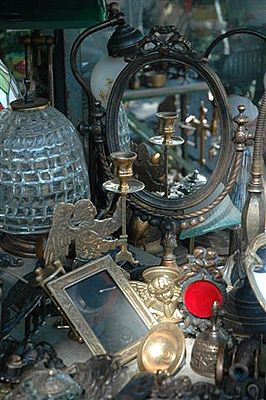 Flea Market / Mercato delle Pulci